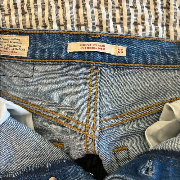 Levi’s Ribcage Full Length Jeans - Picture 6 of 6